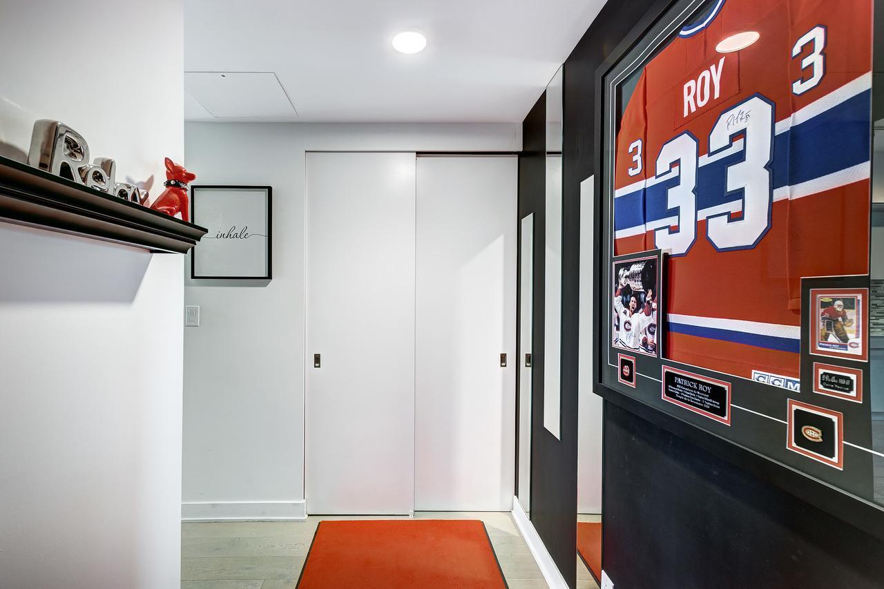 2 Bedroom Condo Tour Des Canadiens Montréal Extérieur photo